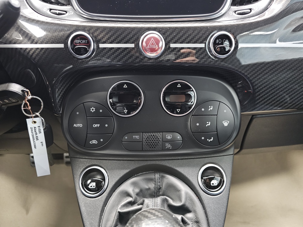 Abarth 695 bei Hoffmann Automobile in Wolfsburg kaufen und sofort mitnehmen - Bild 7