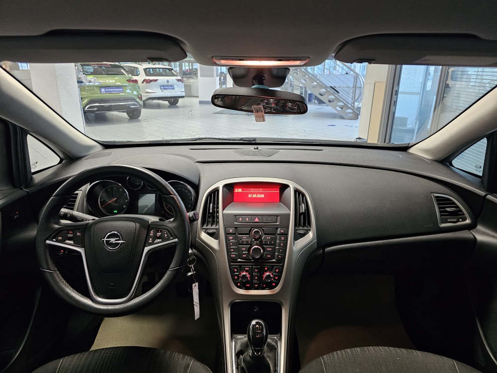 Opel Astra Sports Tourer bei Hoffmann Automobile in Wolfsburg kaufen und sofort mitnehmen - Bild 5