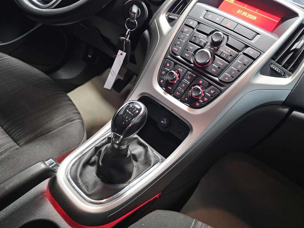 Opel Astra Sports Tourer bei Hoffmann Automobile in Wolfsburg kaufen und sofort mitnehmen - Bild 6