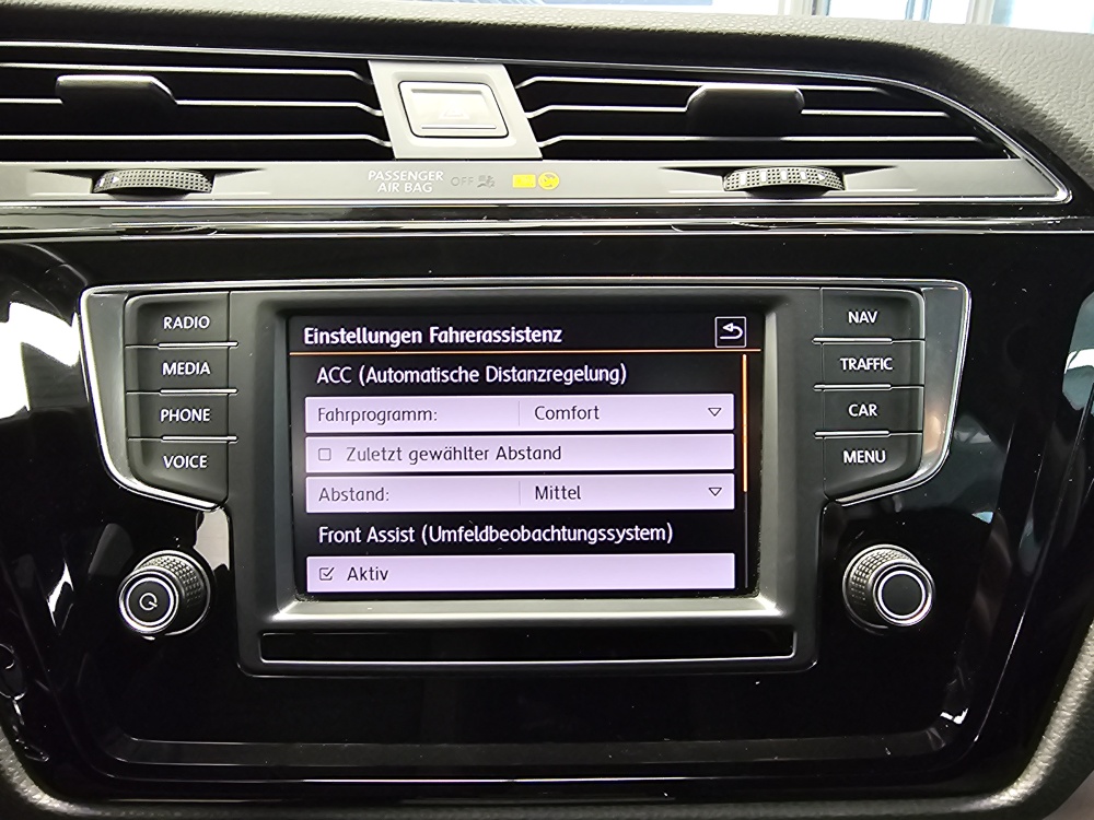 VW Touran bei Hoffmann Automobile in Wolfsburg kaufen und sofort mitnehmen - Bild 12