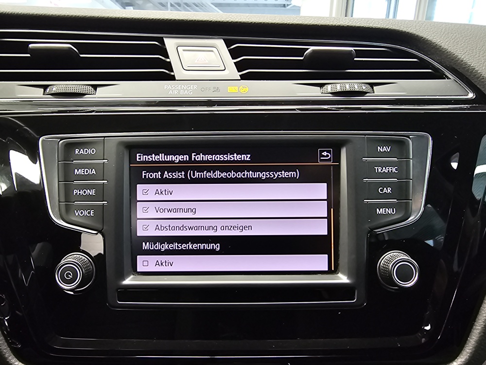 VW Touran bei Hoffmann Automobile in Wolfsburg kaufen und sofort mitnehmen - Bild 13
