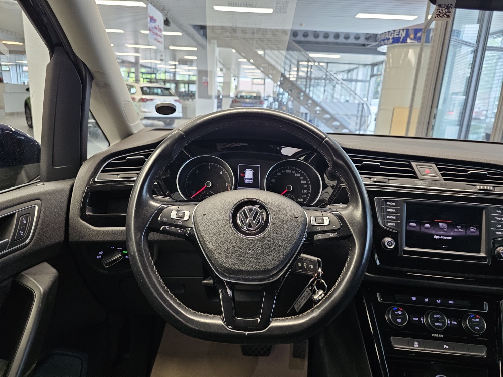 VW Touran bei Hoffmann Automobile in Wolfsburg kaufen und sofort mitnehmen - Bild 22
