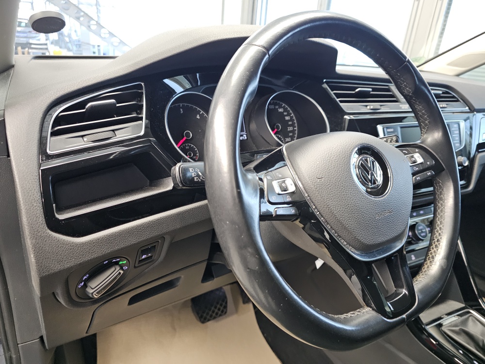 VW Touran bei Hoffmann Automobile in Wolfsburg kaufen und sofort mitnehmen - Bild 23