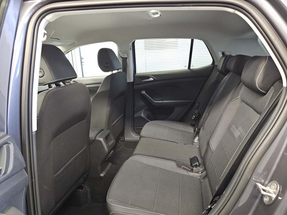 VW T-Cross bei Hoffmann Automobile in Wolfsburg kaufen und sofort mitnehmen - Bild 6