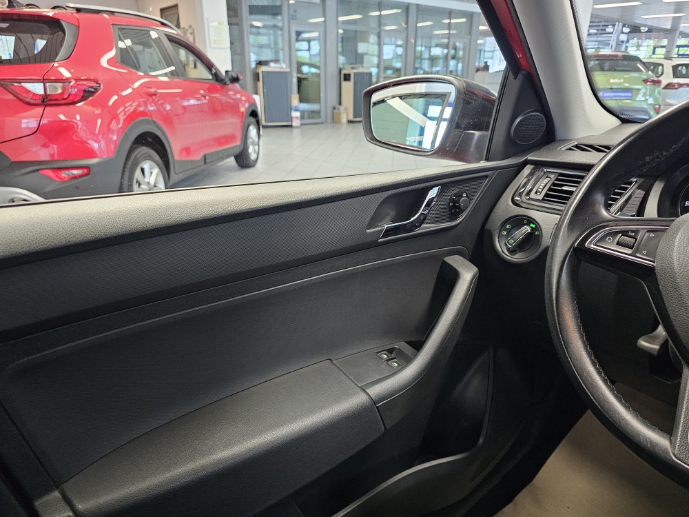Skoda Rapid bei Hoffmann Automobile in Wolfsburg kaufen und sofort mitnehmen - Bild 12