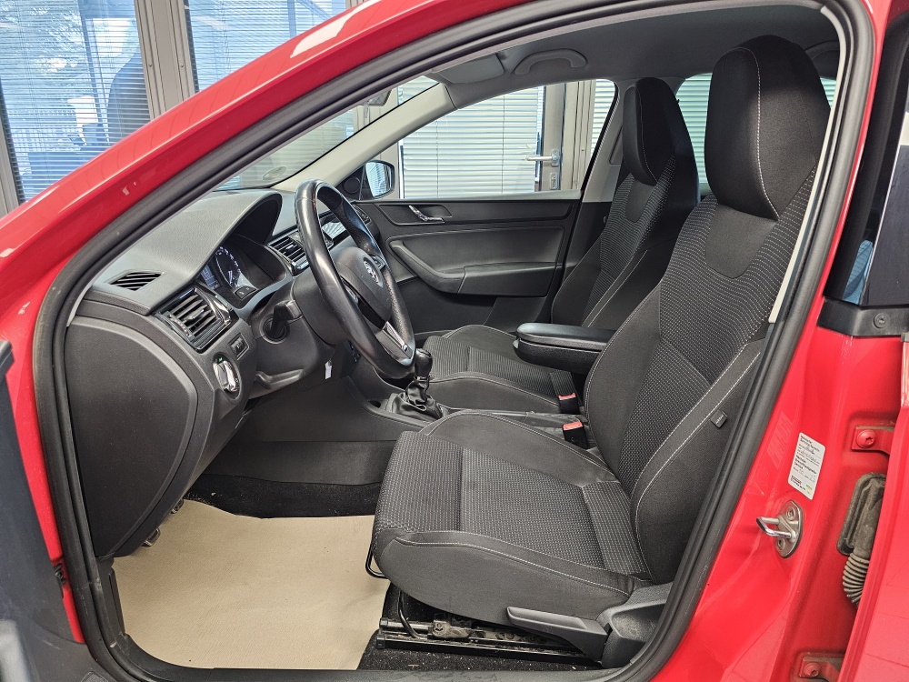 Skoda Rapid bei Hoffmann Automobile in Wolfsburg kaufen und sofort mitnehmen - Bild 15