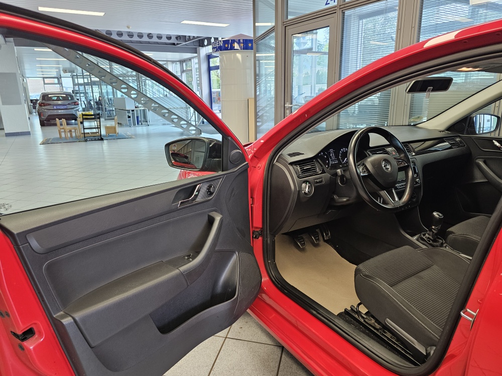 Skoda Rapid bei Hoffmann Automobile in Wolfsburg kaufen und sofort mitnehmen - Bild 16