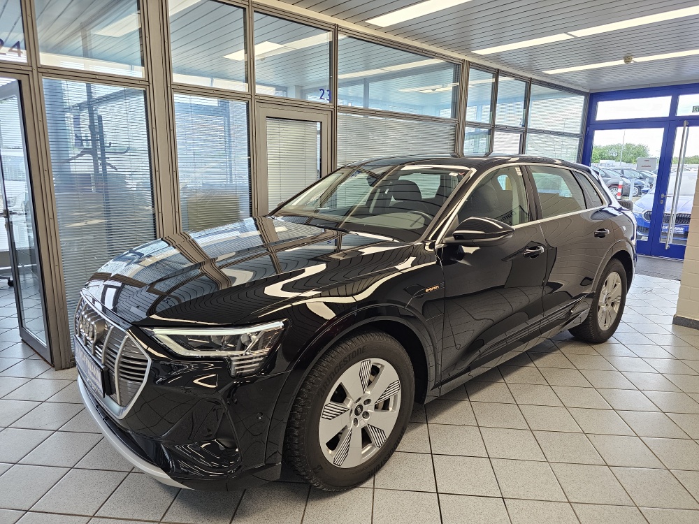 Audi e-tron  für nur 37.900,- € bei Hoffmann Automobile in Wolfsburg kaufen und sofort mitnehmen