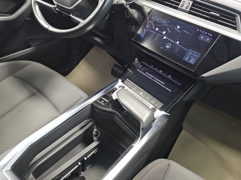 Audi e-tron bei Hoffmann Automobile in Wolfsburg kaufen und sofort mitnehmen - Bild 11