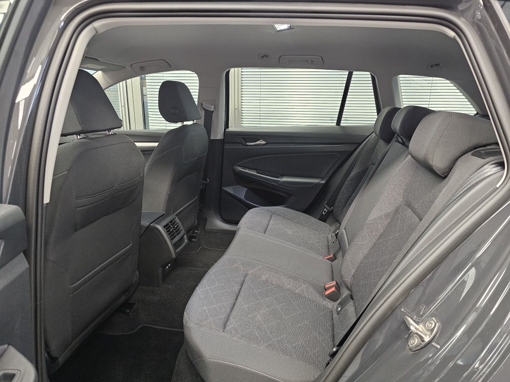 VW Golf Variant bei Hoffmann Automobile in Wolfsburg kaufen und sofort mitnehmen - Bild 4