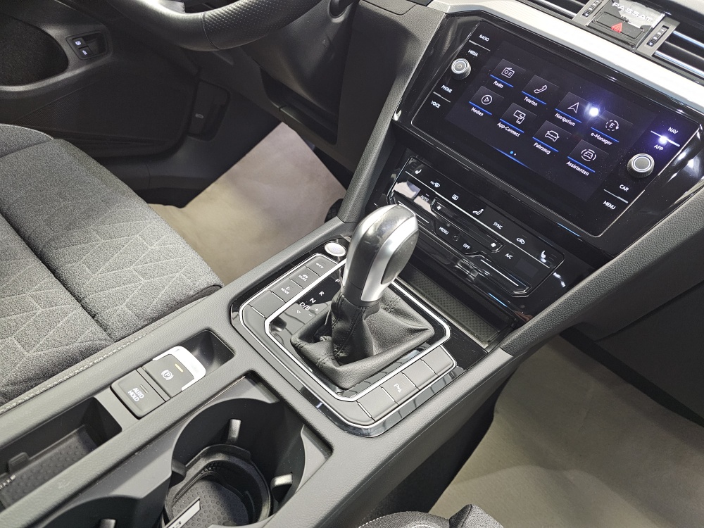 VW Passat Variant bei Hoffmann Automobile in Wolfsburg kaufen und sofort mitnehmen - Bild 12