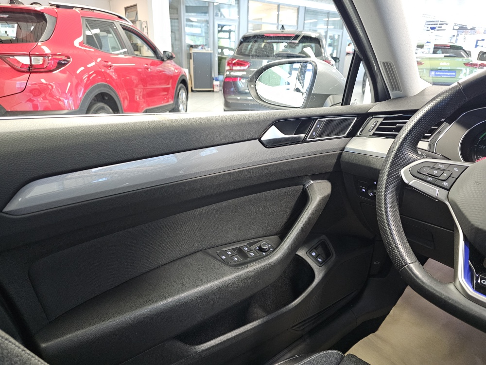 VW Passat Variant bei Hoffmann Automobile in Wolfsburg kaufen und sofort mitnehmen - Bild 27
