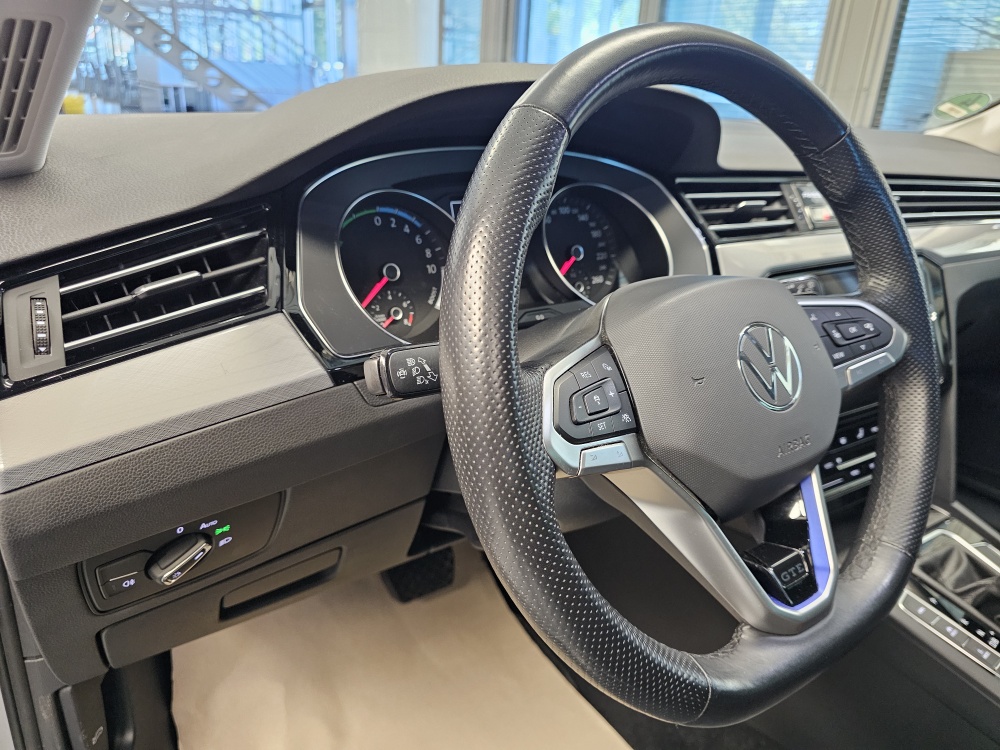 VW Passat Variant bei Hoffmann Automobile in Wolfsburg kaufen und sofort mitnehmen - Bild 29