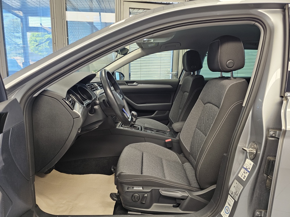 VW Passat Variant bei Hoffmann Automobile in Wolfsburg kaufen und sofort mitnehmen - Bild 30