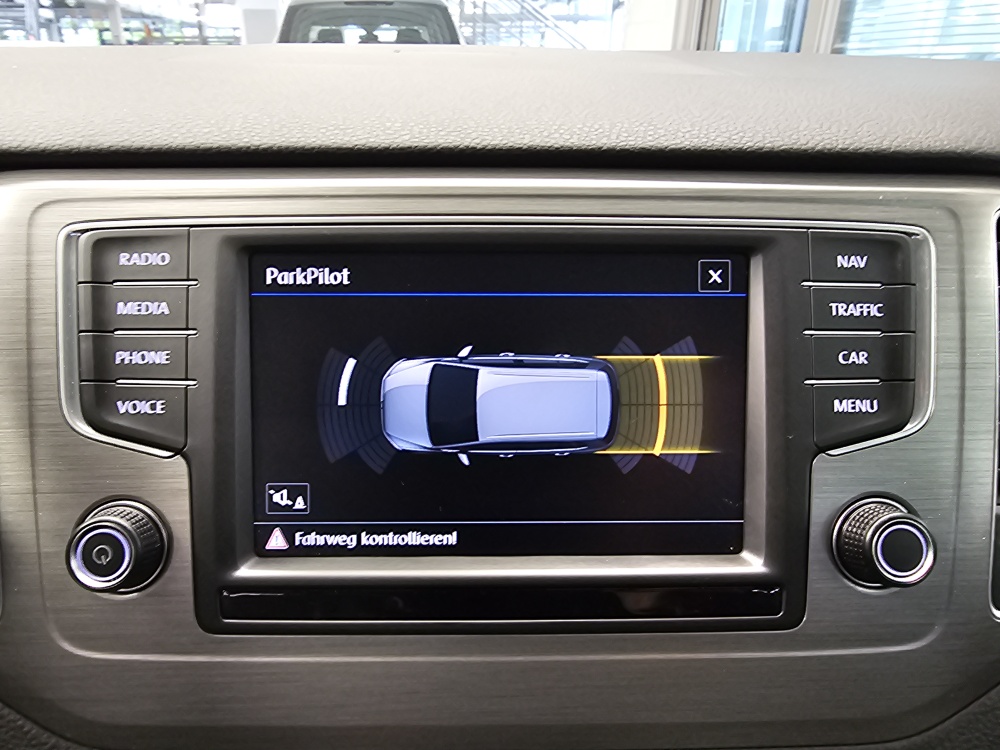 VW Golf Sportsvan bei Hoffmann Automobile in Wolfsburg kaufen und sofort mitnehmen - Bild 15