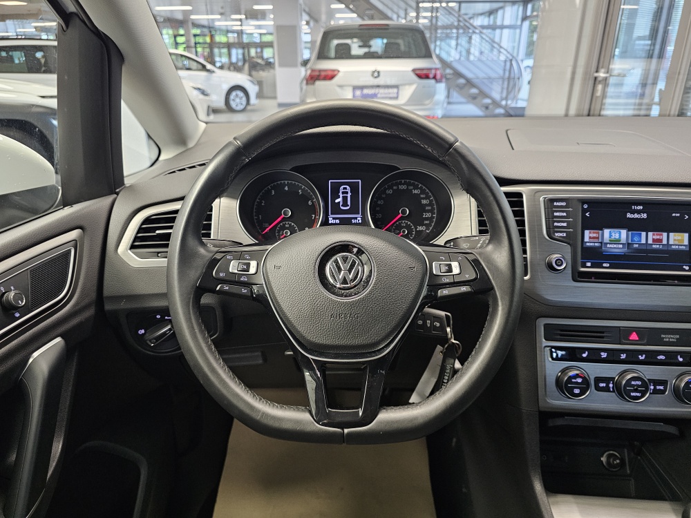 VW Golf Sportsvan bei Hoffmann Automobile in Wolfsburg kaufen und sofort mitnehmen - Bild 19