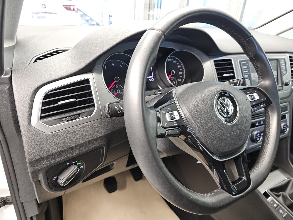VW Golf Sportsvan bei Hoffmann Automobile in Wolfsburg kaufen und sofort mitnehmen - Bild 20