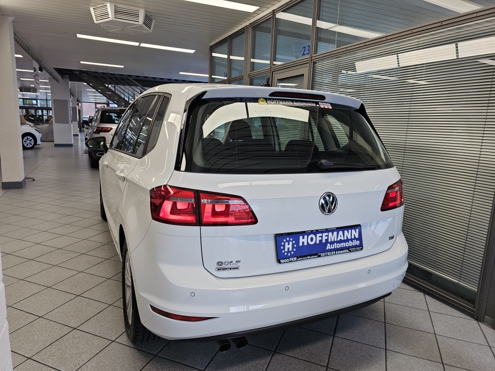 VW Golf Sportsvan bei Hoffmann Automobile in Wolfsburg kaufen und sofort mitnehmen - Bild 3