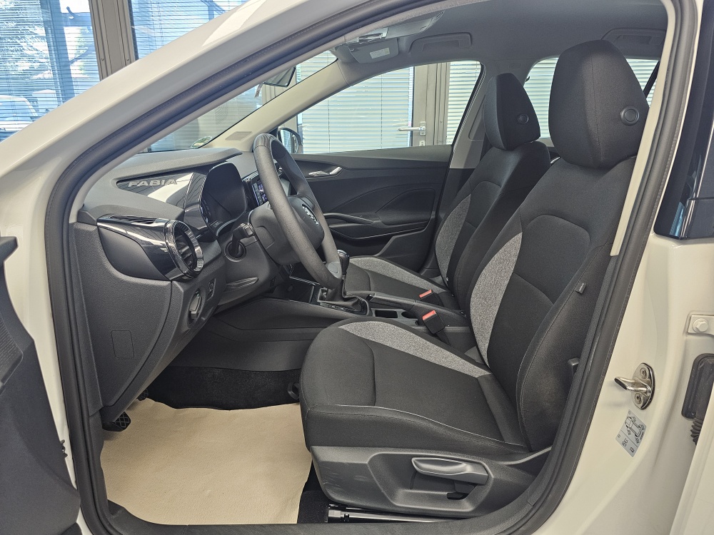 Skoda Fabia bei Hoffmann Automobile in Wolfsburg kaufen und sofort mitnehmen - Bild 17