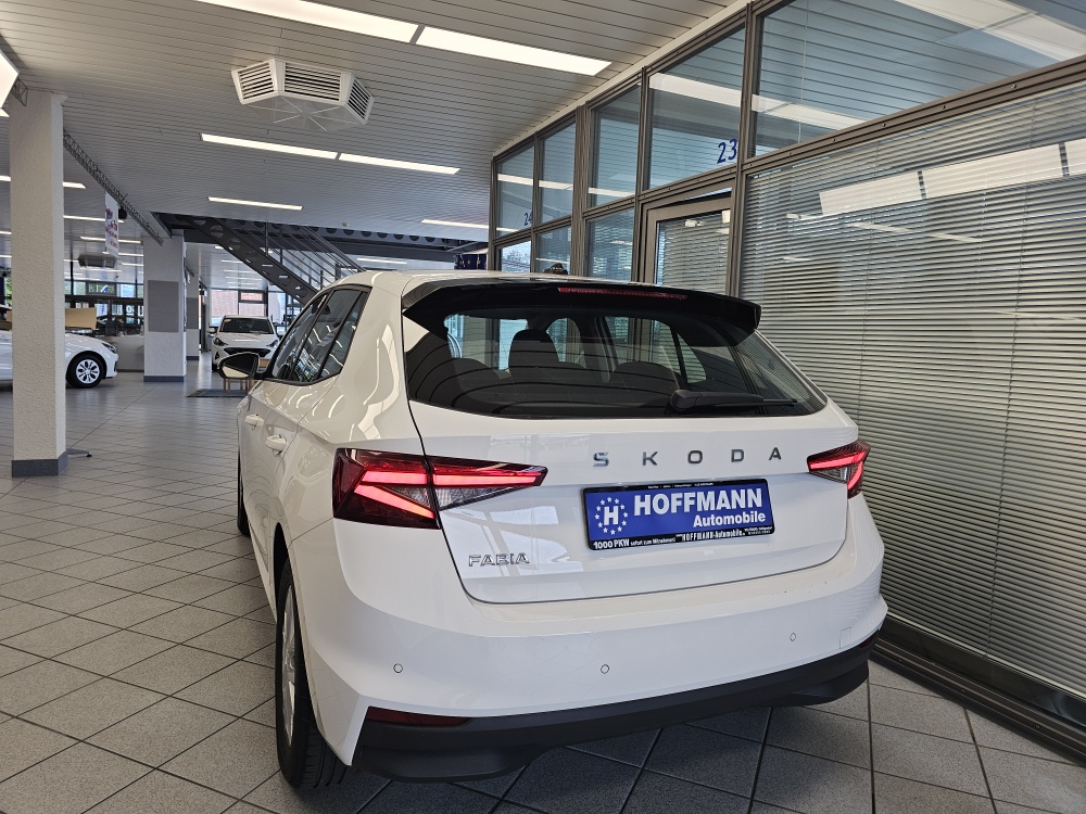 Skoda Fabia bei Hoffmann Automobile in Wolfsburg kaufen und sofort mitnehmen - Bild 3