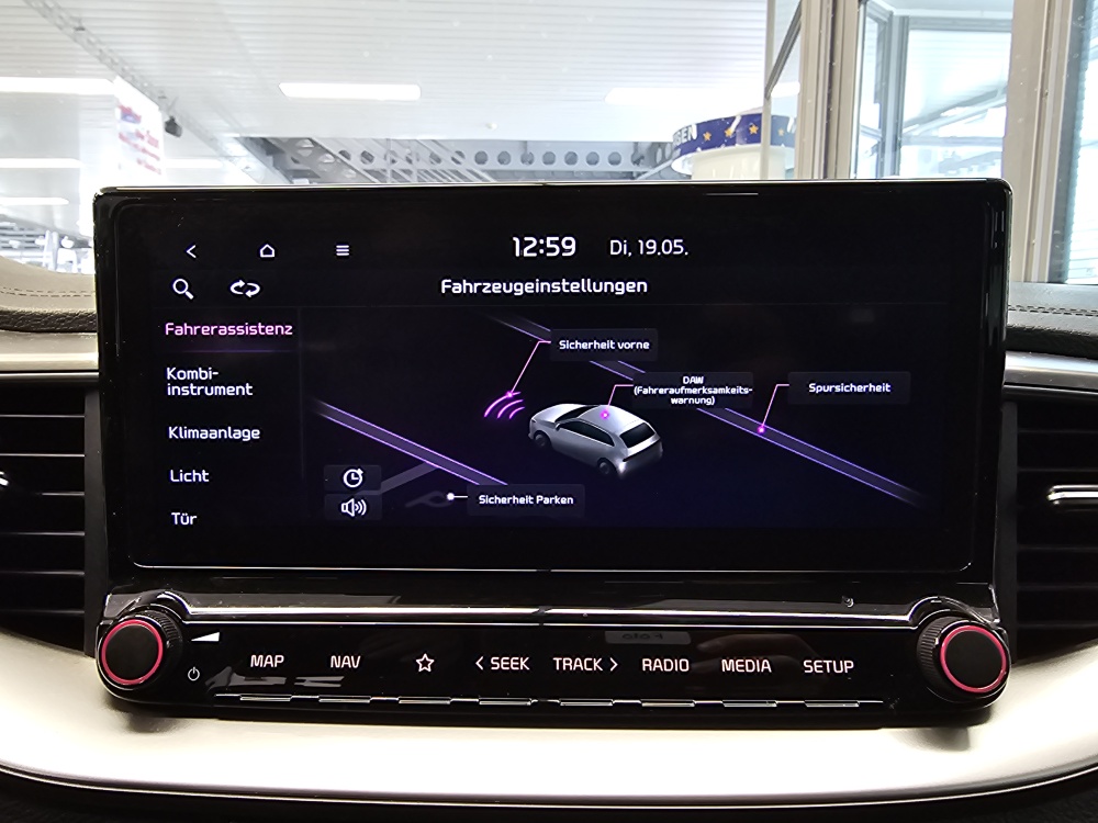 Kia Ceed bei Hoffmann Automobile in Wolfsburg kaufen und sofort mitnehmen - Bild 16