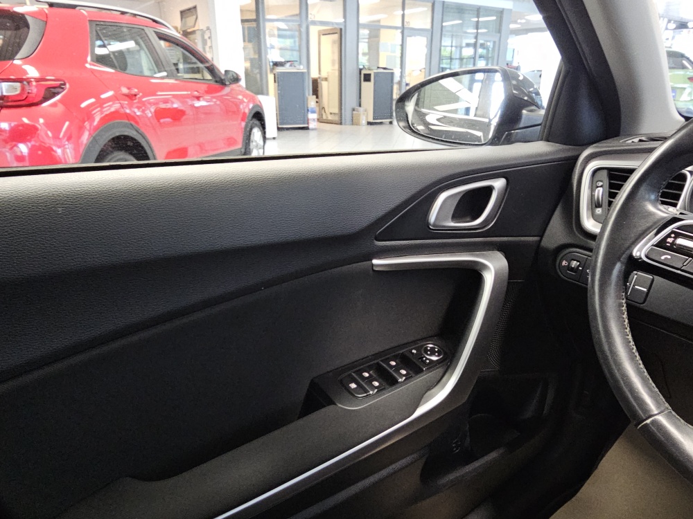 Kia Ceed bei Hoffmann Automobile in Wolfsburg kaufen und sofort mitnehmen - Bild 20