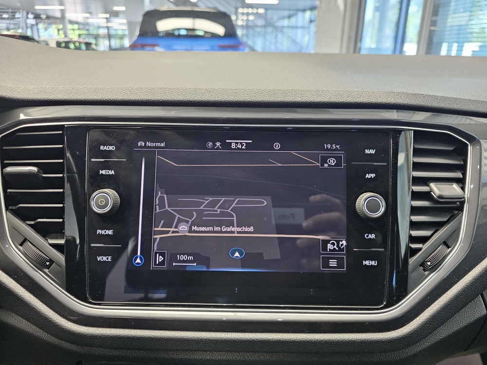 VW T-Roc bei Hoffmann Automobile in Wolfsburg kaufen und sofort mitnehmen - Bild 12