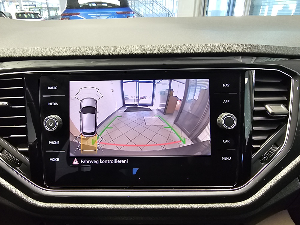 VW T-Roc bei Hoffmann Automobile in Wolfsburg kaufen und sofort mitnehmen - Bild 17
