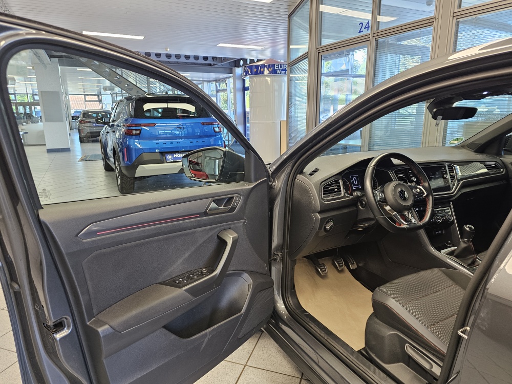 VW T-Roc bei Hoffmann Automobile in Wolfsburg kaufen und sofort mitnehmen - Bild 25