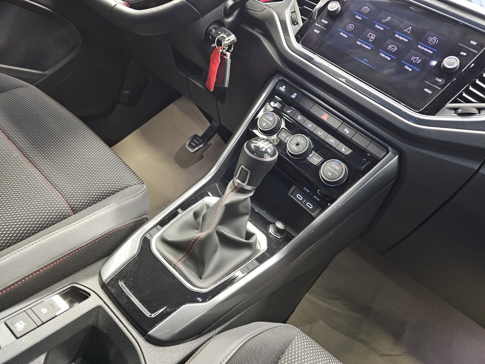 VW T-Roc bei Hoffmann Automobile in Wolfsburg kaufen und sofort mitnehmen - Bild 7