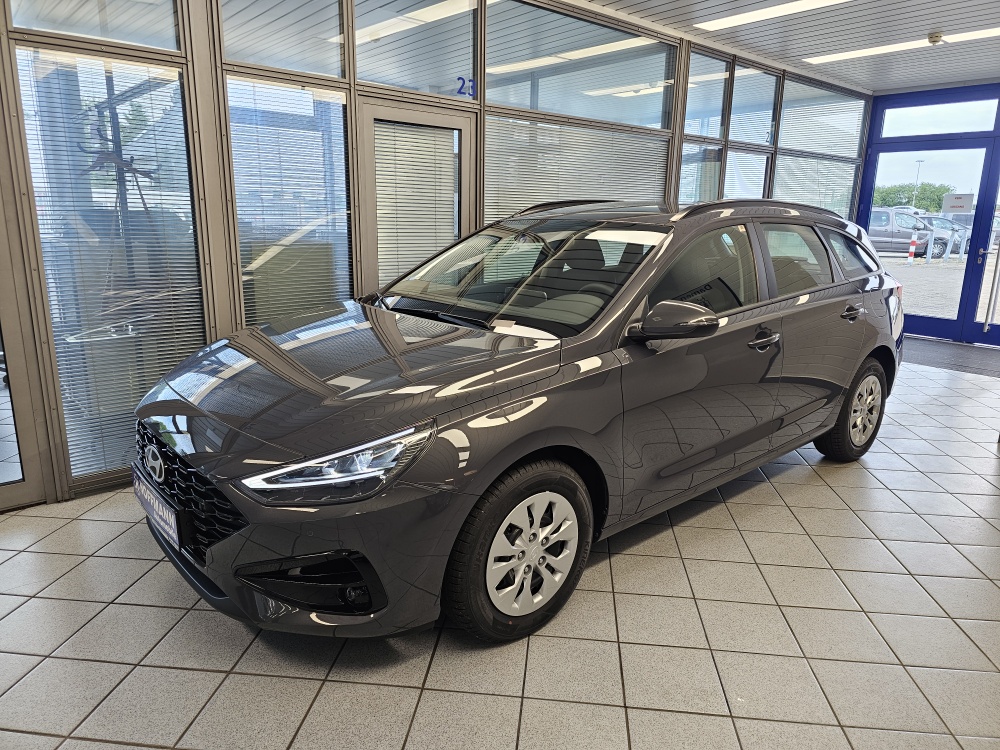 Hyundai i30 Kombi  für nur 21.650,- € bei Hoffmann Automobile in Wolfsburg kaufen und sofort mitnehmen