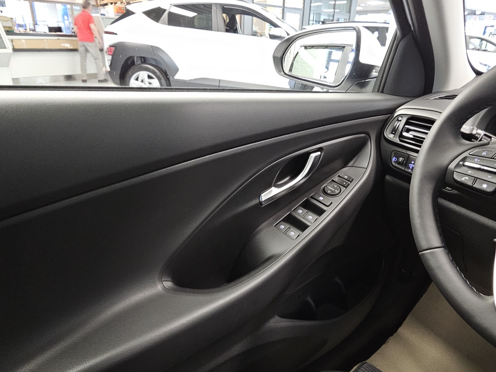 Hyundai i30 Kombi bei Hoffmann Automobile in Wolfsburg kaufen und sofort mitnehmen - Bild 19