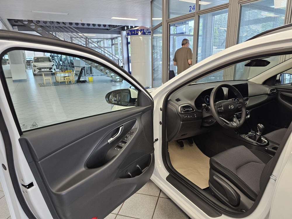 Hyundai i30 Kombi bei Hoffmann Automobile in Wolfsburg kaufen und sofort mitnehmen - Bild 23
