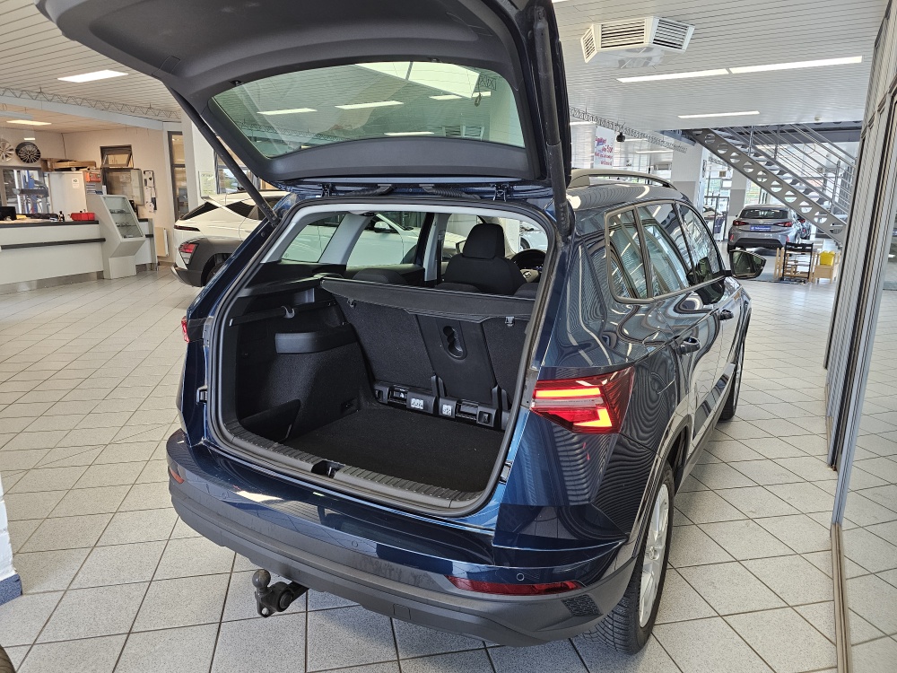 Skoda Karoq bei Hoffmann Automobile in Wolfsburg kaufen und sofort mitnehmen - Bild 2