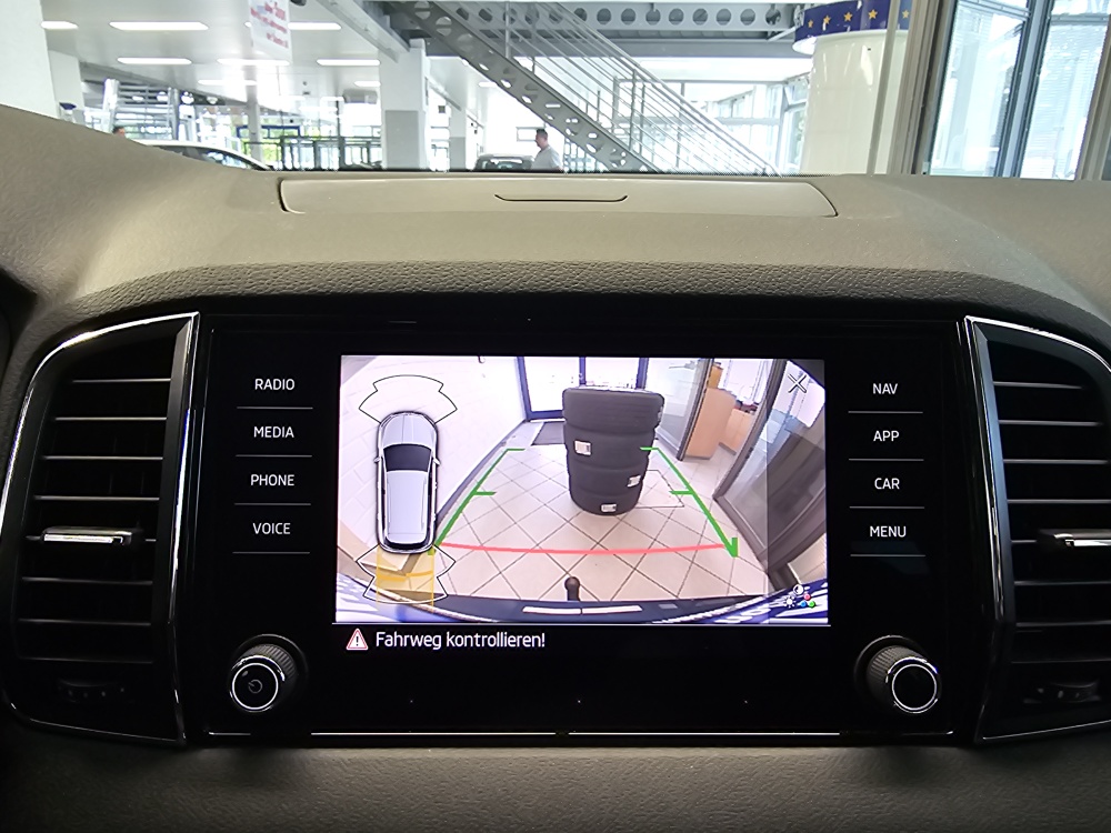 Skoda Karoq bei Hoffmann Automobile in Wolfsburg kaufen und sofort mitnehmen - Bild 20
