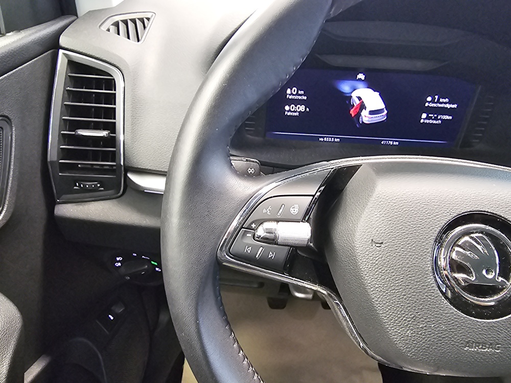 Skoda Karoq bei Hoffmann Automobile in Wolfsburg kaufen und sofort mitnehmen - Bild 22