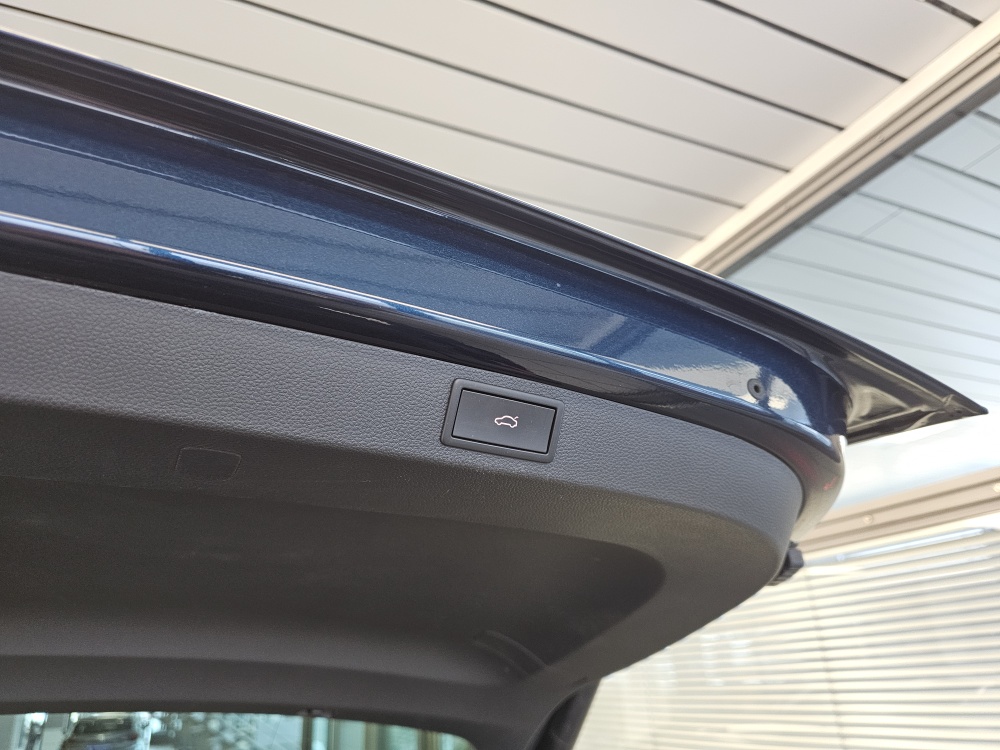 Skoda Karoq bei Hoffmann Automobile in Wolfsburg kaufen und sofort mitnehmen - Bild 3