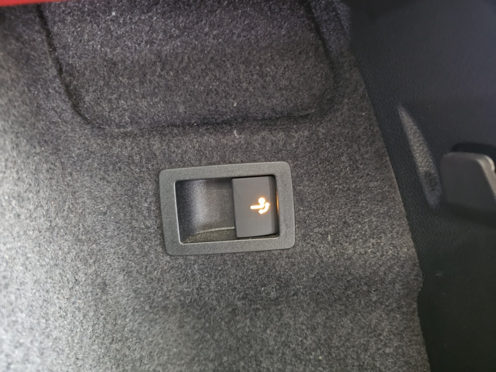 Skoda Karoq bei Hoffmann Automobile in Wolfsburg kaufen und sofort mitnehmen - Bild 4