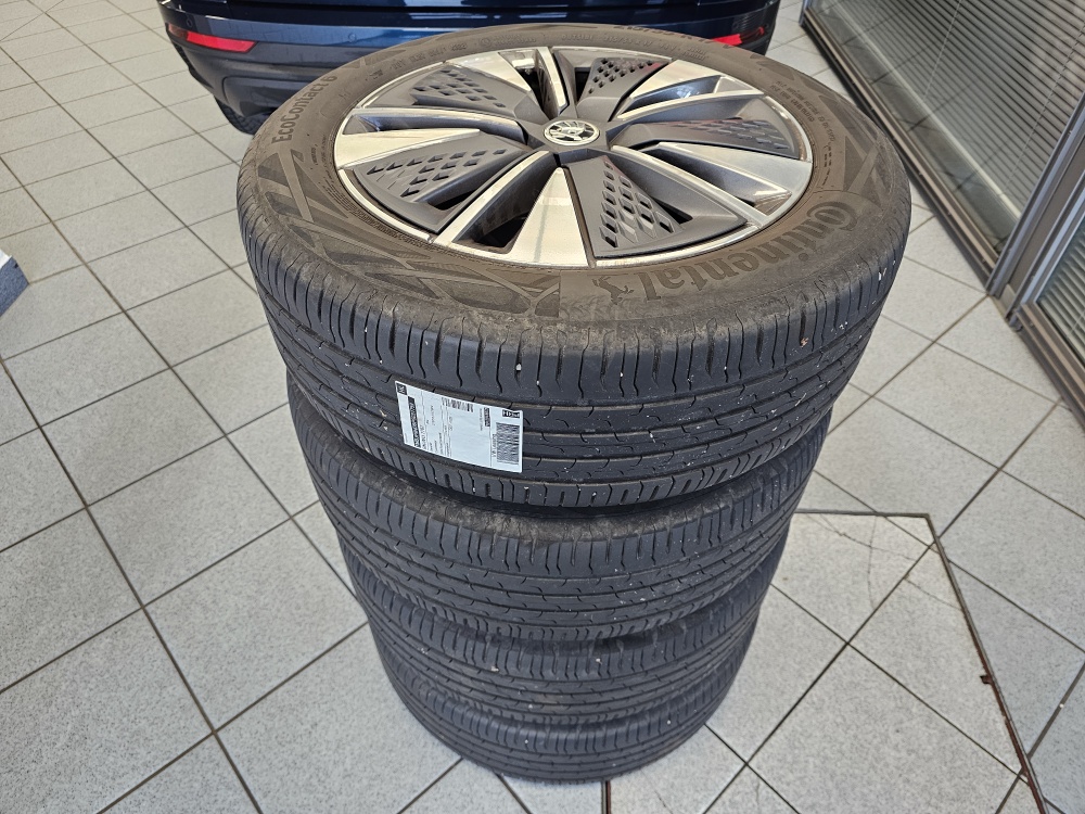 Skoda Karoq bei Hoffmann Automobile in Wolfsburg kaufen und sofort mitnehmen - Bild 6