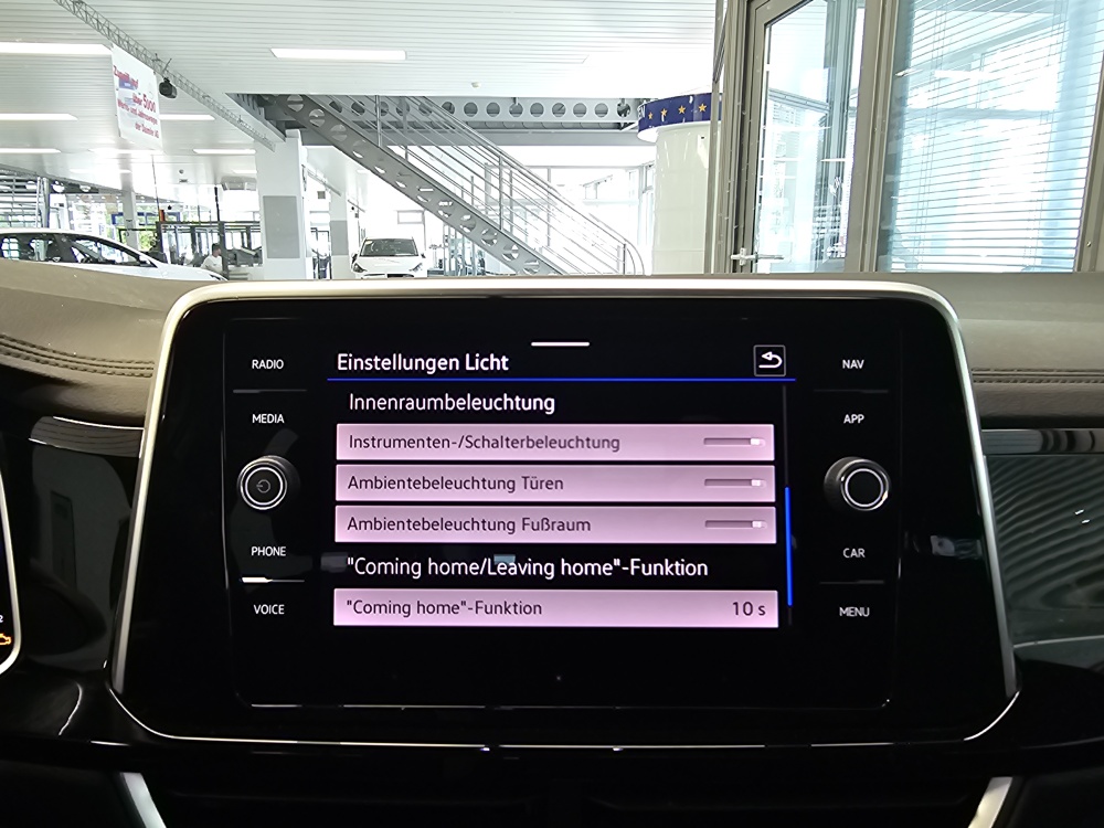 VW T-Roc bei Hoffmann Automobile in Wolfsburg kaufen und sofort mitnehmen - Bild 16
