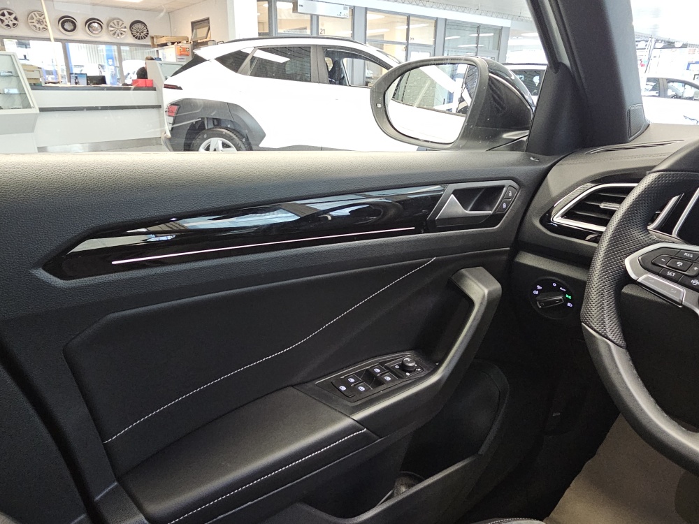 VW T-Roc bei Hoffmann Automobile in Wolfsburg kaufen und sofort mitnehmen - Bild 21