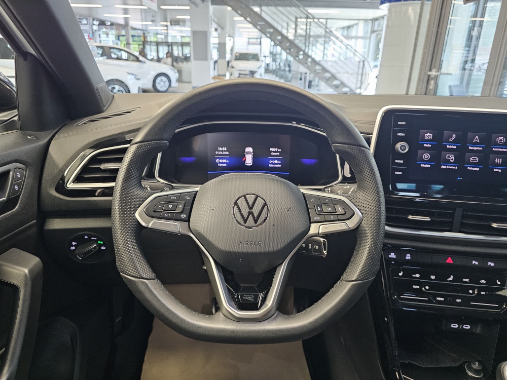 VW T-Roc bei Hoffmann Automobile in Wolfsburg kaufen und sofort mitnehmen - Bild 22