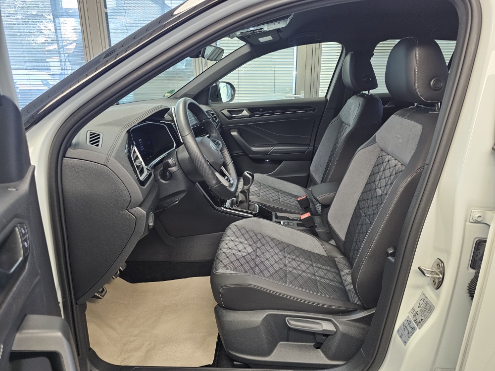 VW T-Roc bei Hoffmann Automobile in Wolfsburg kaufen und sofort mitnehmen - Bild 24