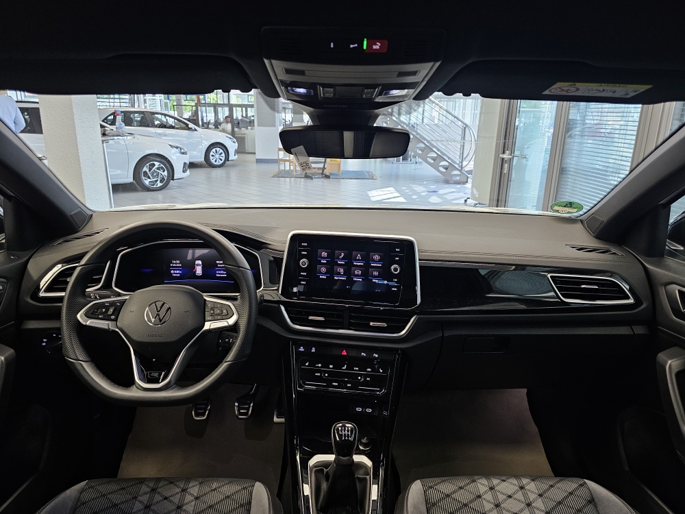 VW T-Roc bei Hoffmann Automobile in Wolfsburg kaufen und sofort mitnehmen - Bild 6