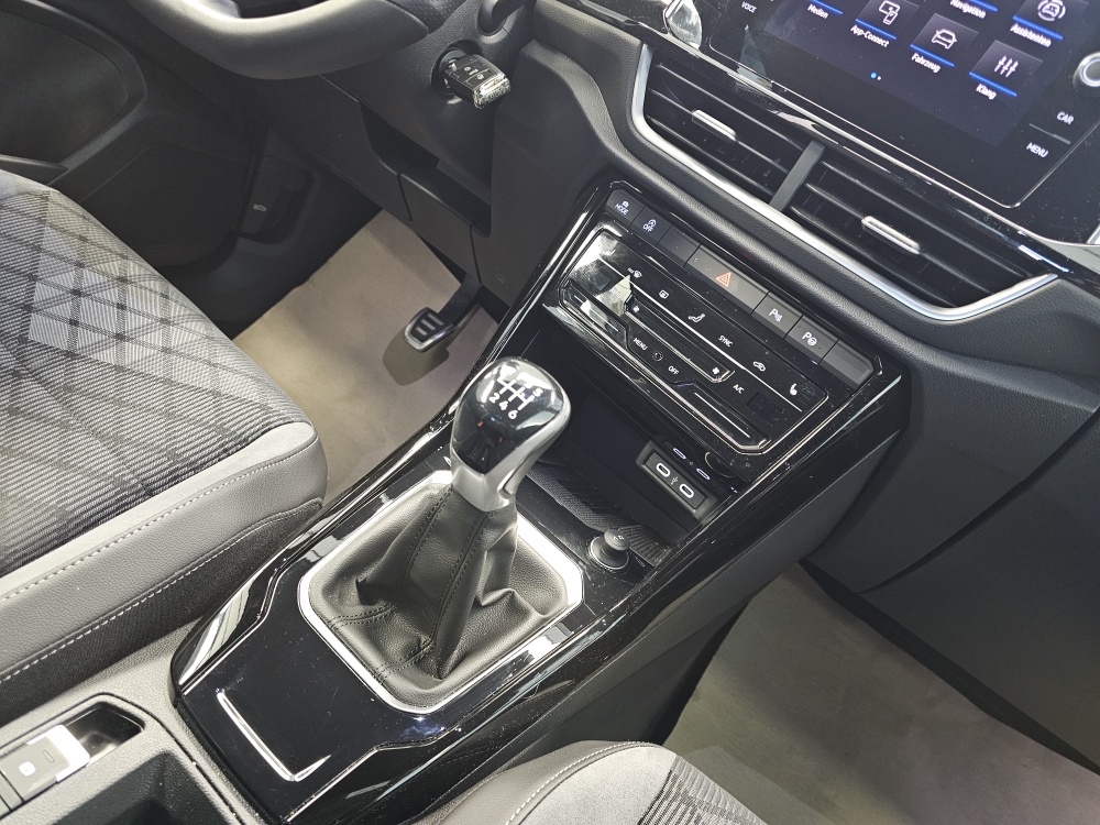 VW T-Roc bei Hoffmann Automobile in Wolfsburg kaufen und sofort mitnehmen - Bild 7