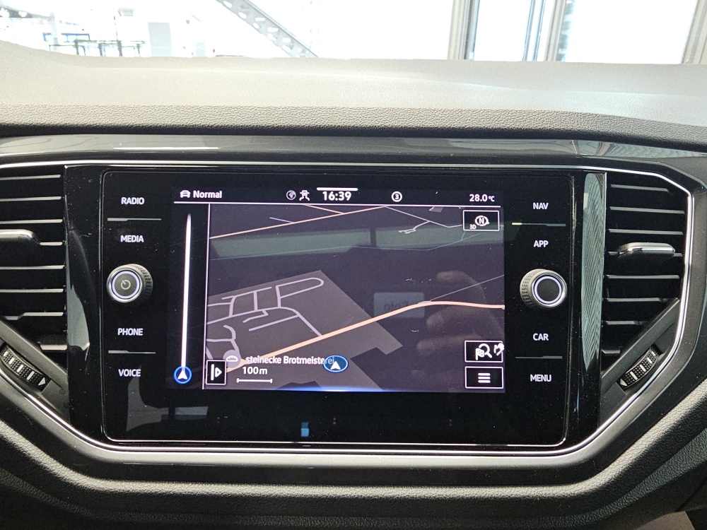 VW T-Roc bei Hoffmann Automobile in Wolfsburg kaufen und sofort mitnehmen - Bild 13