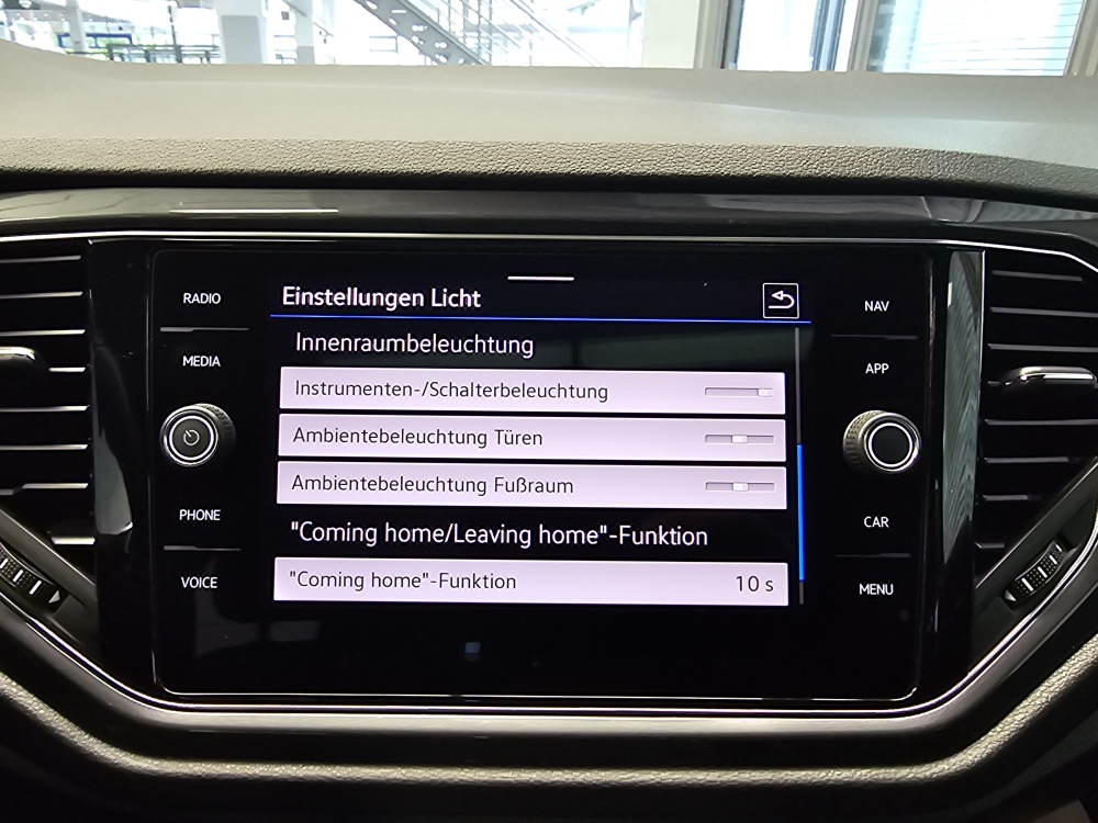 VW T-Roc bei Hoffmann Automobile in Wolfsburg kaufen und sofort mitnehmen - Bild 16