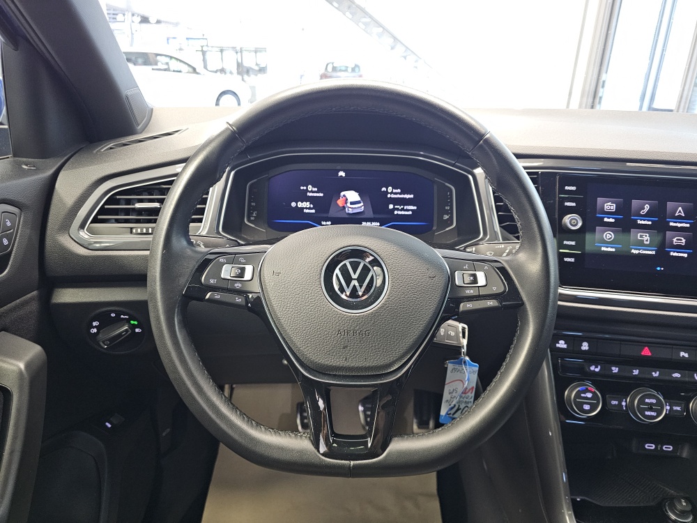 VW T-Roc bei Hoffmann Automobile in Wolfsburg kaufen und sofort mitnehmen - Bild 22