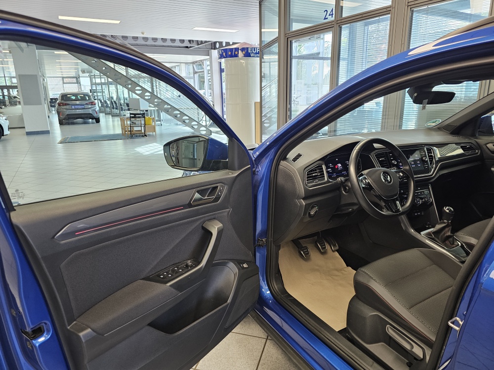 VW T-Roc bei Hoffmann Automobile in Wolfsburg kaufen und sofort mitnehmen - Bild 25