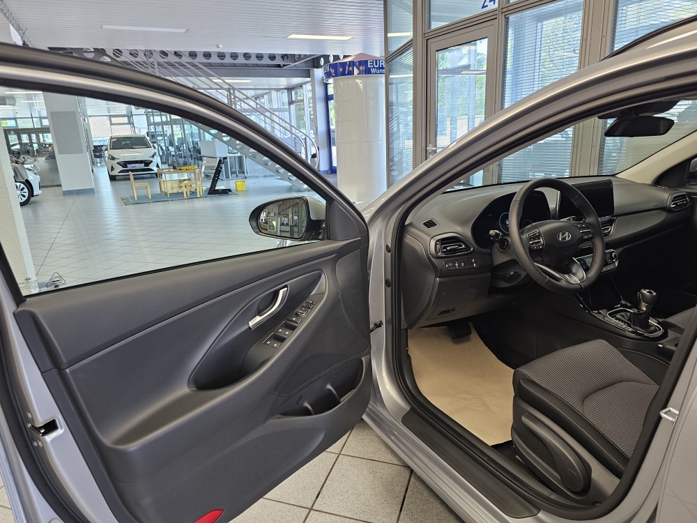 Hyundai i30 Kombi bei Hoffmann Automobile in Wolfsburg kaufen und sofort mitnehmen - Bild 23